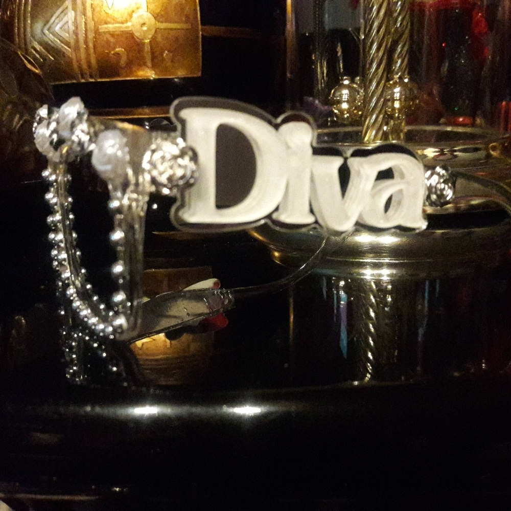 "DIVA" Designer Sunglasses - Picture 3 of 8